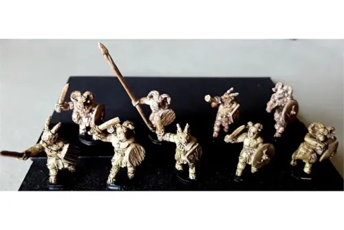Bestian Swordsmen with Shields (35 figures)