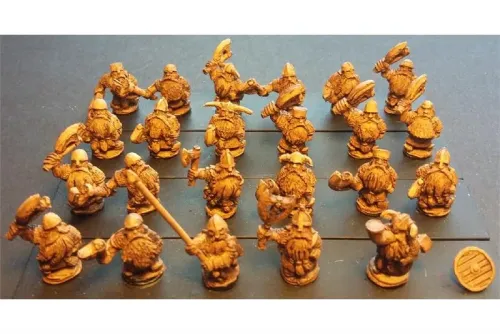 Dwarian Axemen with Shields (35 figures)