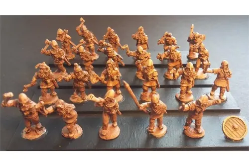 Frigian Axemen with Shields (35 figures)